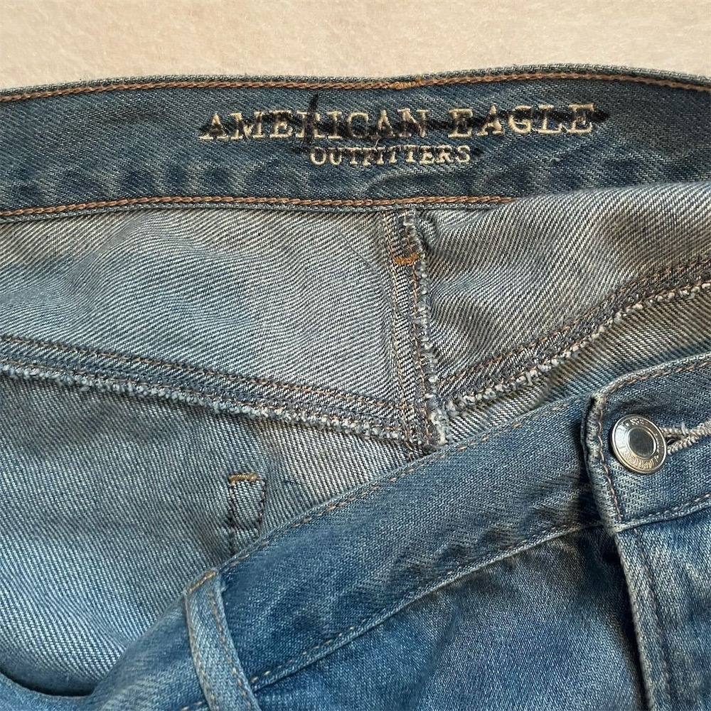 American Eagle Outfitters Hi Rise Girlfriend Jeans Light Wash Distressed 20 Long - Picture 3 of 7